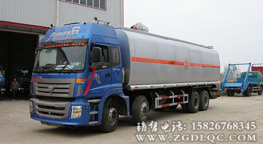 歐曼前四后八化工液體運(yùn)輸車(chē)