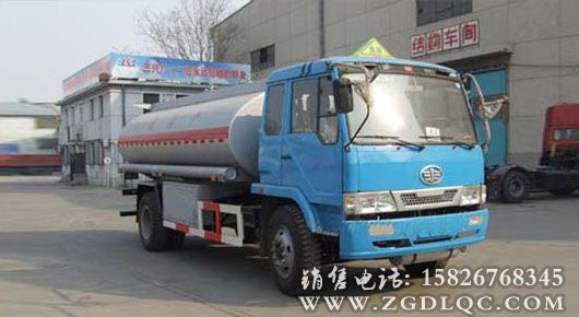 解放單橋加油車